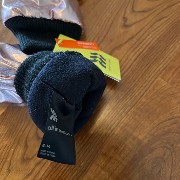 NWT girls mittens - Picture 3 of 3